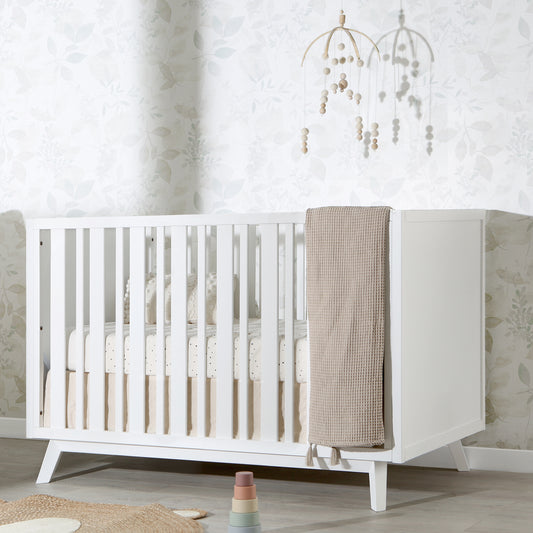 Prague Convertible Crib in White